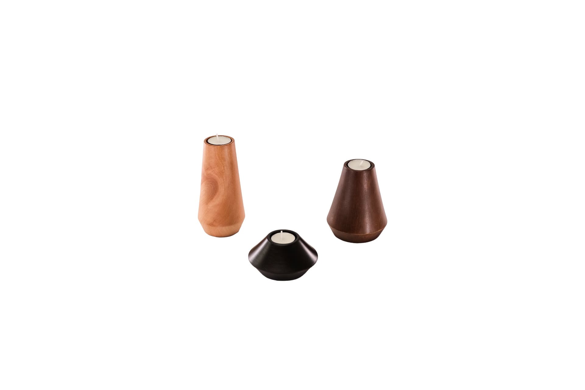 MASSELLO DESIGN CONICO ÜÇLÜ AHŞAP ŞAMDAN T-LIGHT MUMLUK, CEVİZ NATUREL