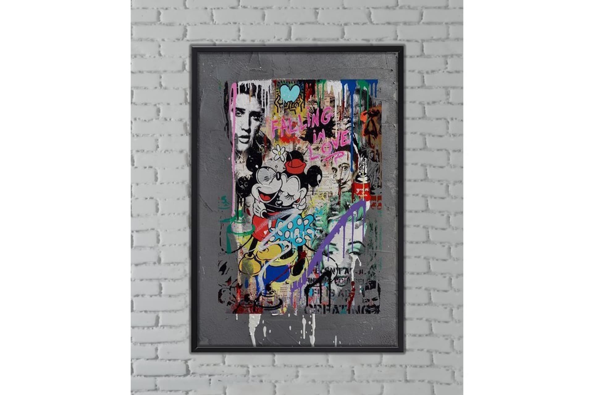 DUVAR DOKULU GRAFİTİ, FAMOUS