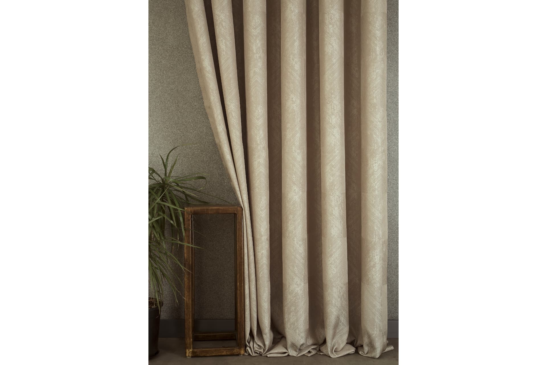 FON PERDE PRİZMA DESEN AÇIK BEJ 1-2,5 ORTA SIK PİLE 90X260